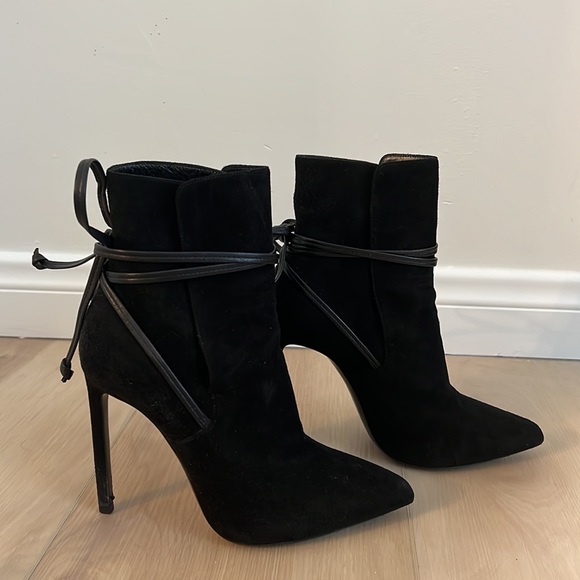 Saint Laurent black high heel booties - Picture 1 of 6
